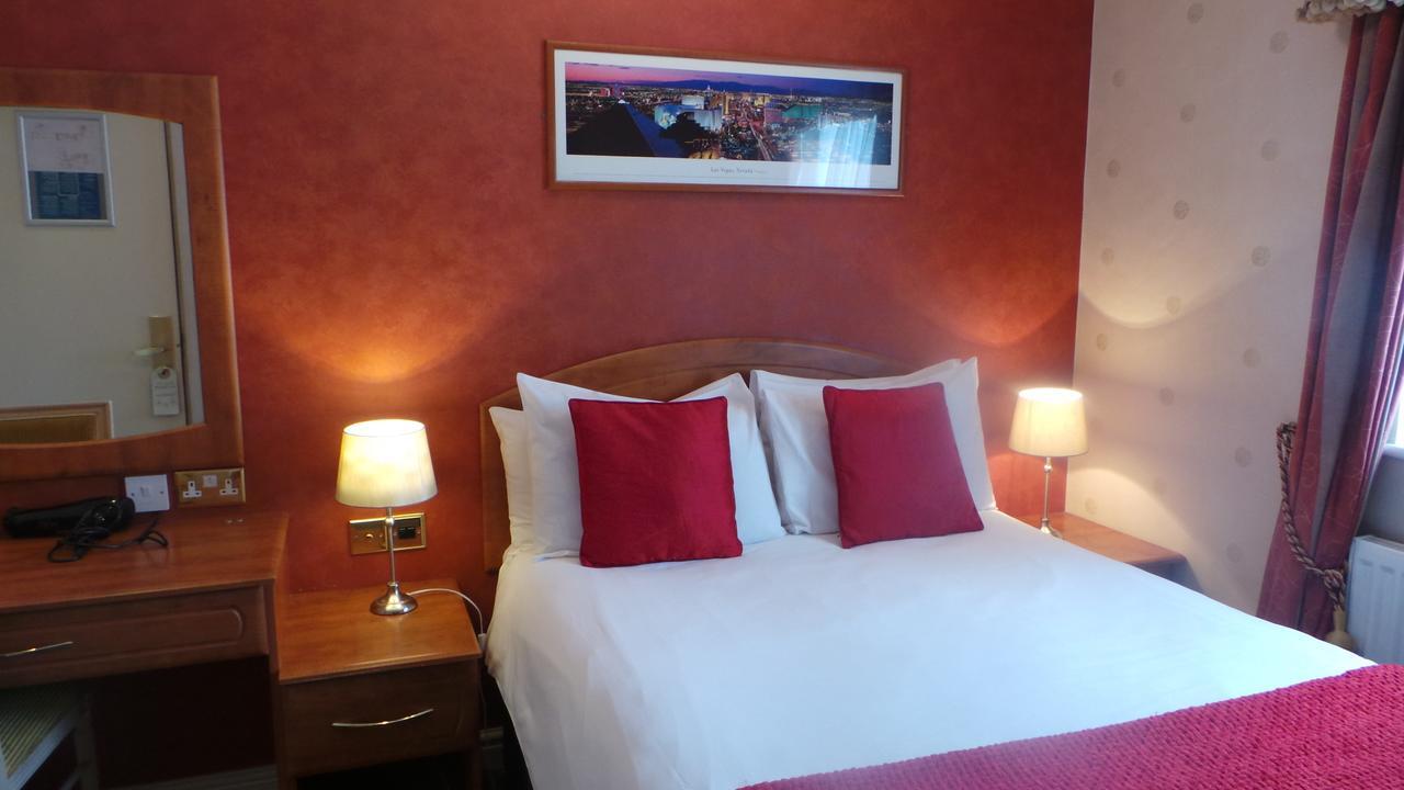 The Peacock Townhouse Hotel Kenilworth - Warwick Esterno foto