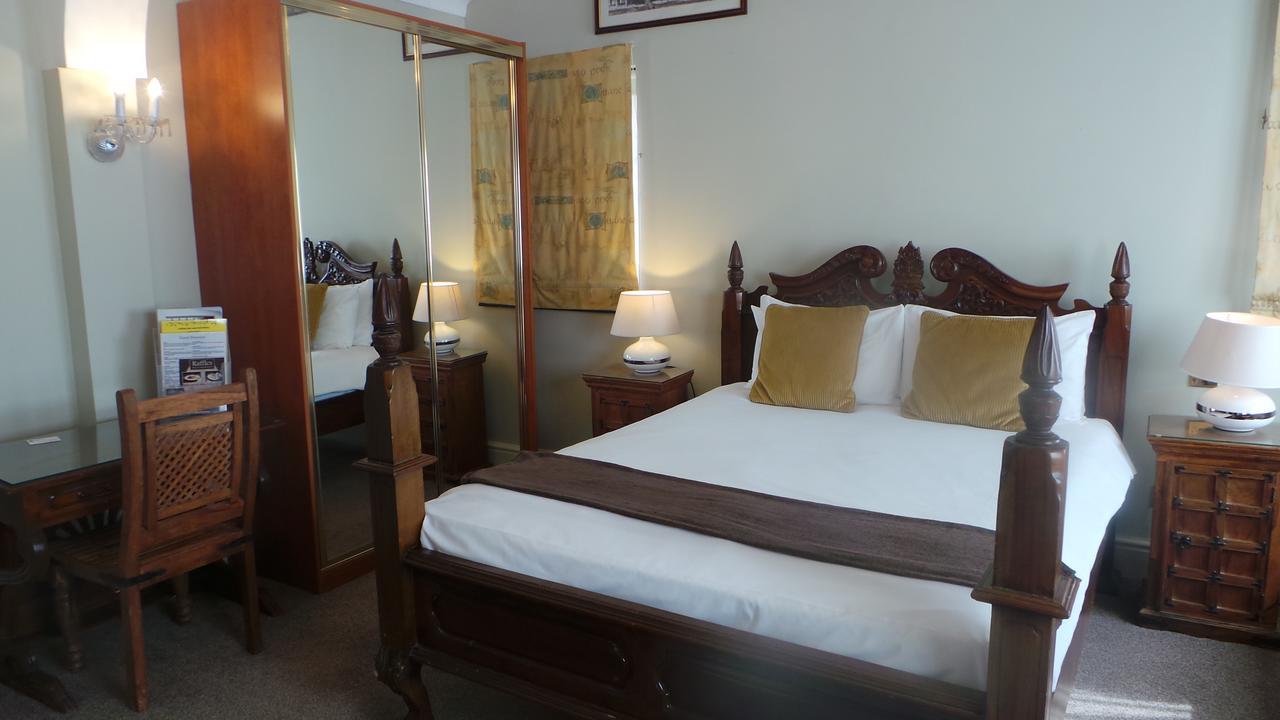 The Peacock Townhouse Hotel Kenilworth - Warwick Esterno foto